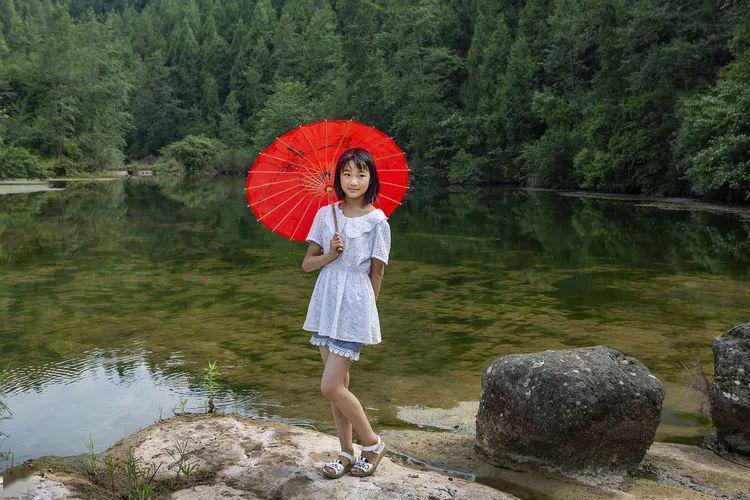 暖阳下的女孩们