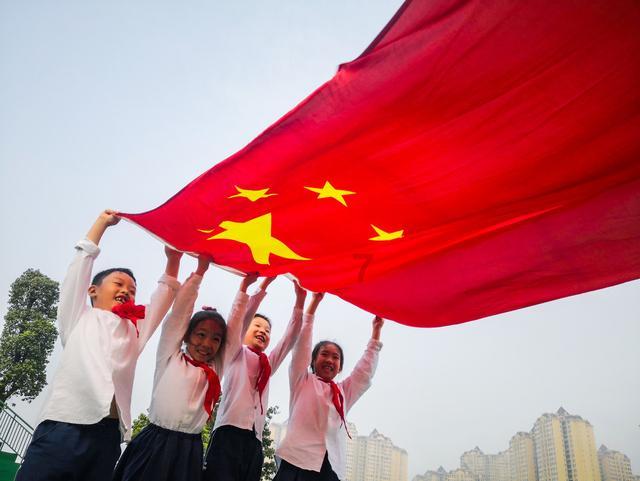 我国全面完成易地扶贫搬迁安置住房不动产登记任务，主要体现在哪些方面？游戏画面