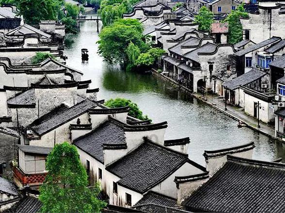 营救迷路的小男孩