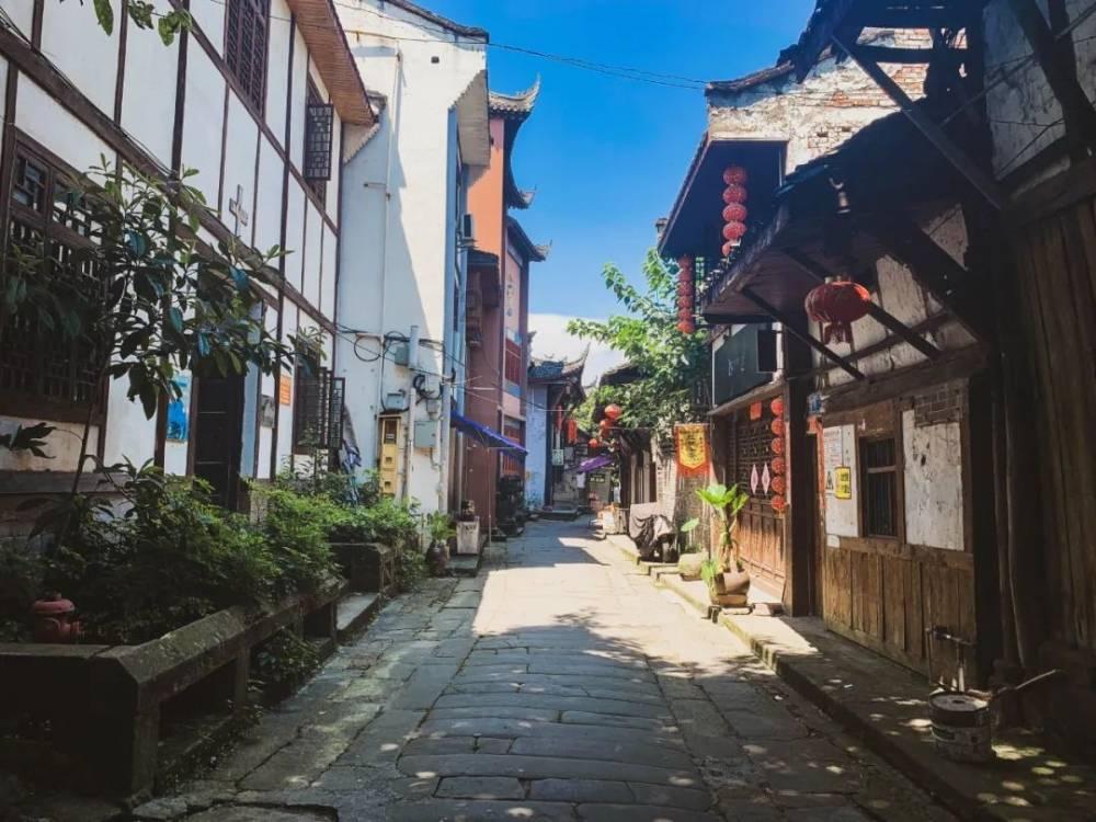 毁灭战士4